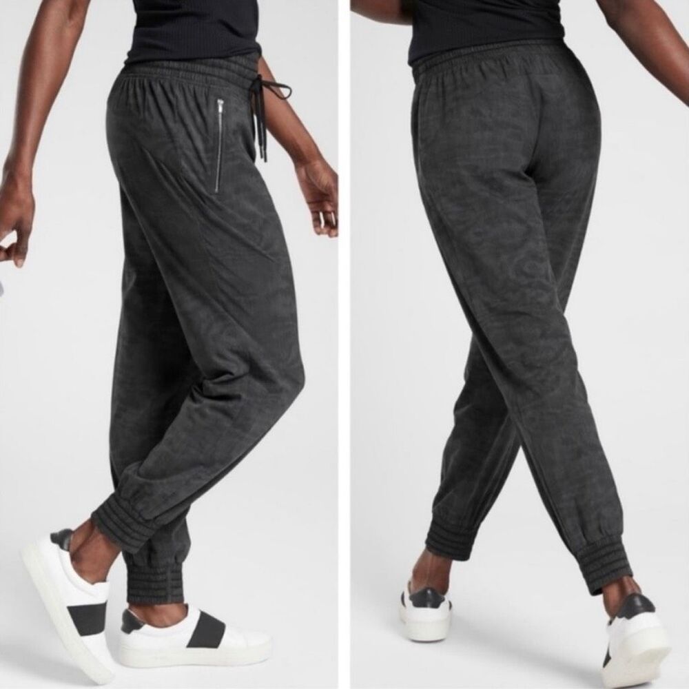 Athleta Camden printed jogger‎ pants Size 10T Tall